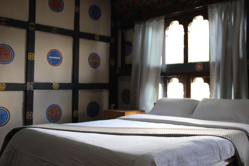 Ama'S Village Lodge Paro Exterior photo