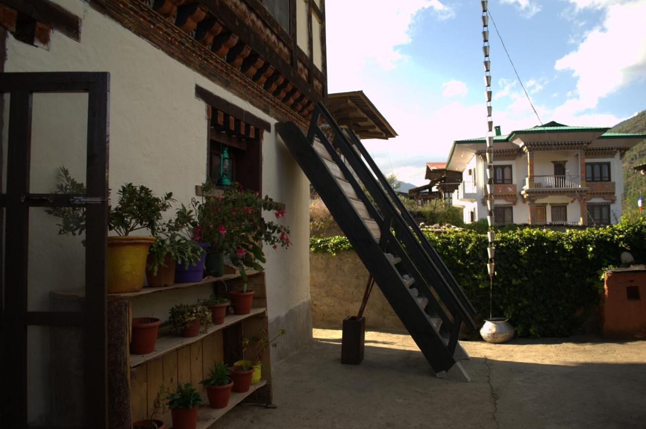 Ama'S Village Lodge Paro Exterior photo