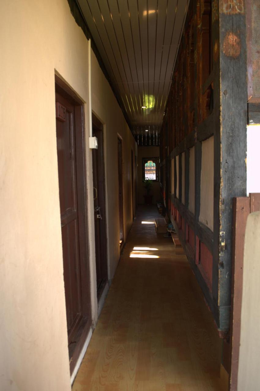 Ama'S Village Lodge Paro Exterior photo